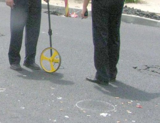 Femeie de 35 de ani, lovită pe trecerea de pietoni